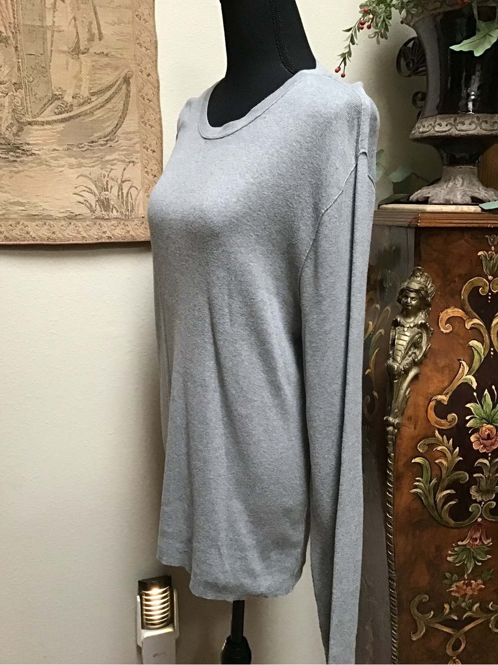 Banana Republic Women's Gray Crewneck Sweater